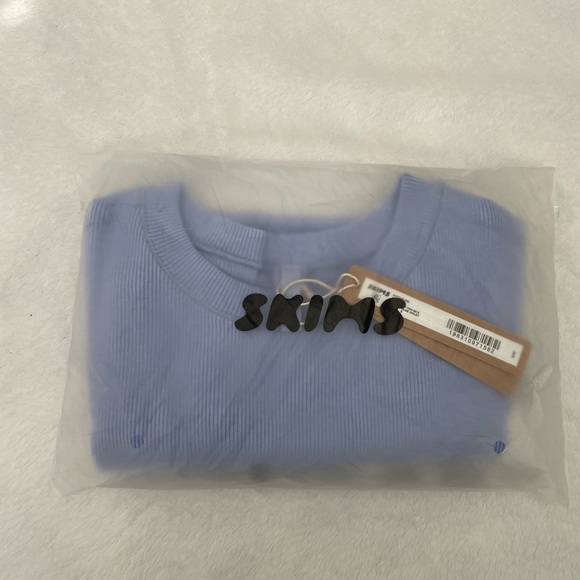 SKIMS BLUE VIOLET COTTON RIB T SHIRT size small - Picture 2 of 3